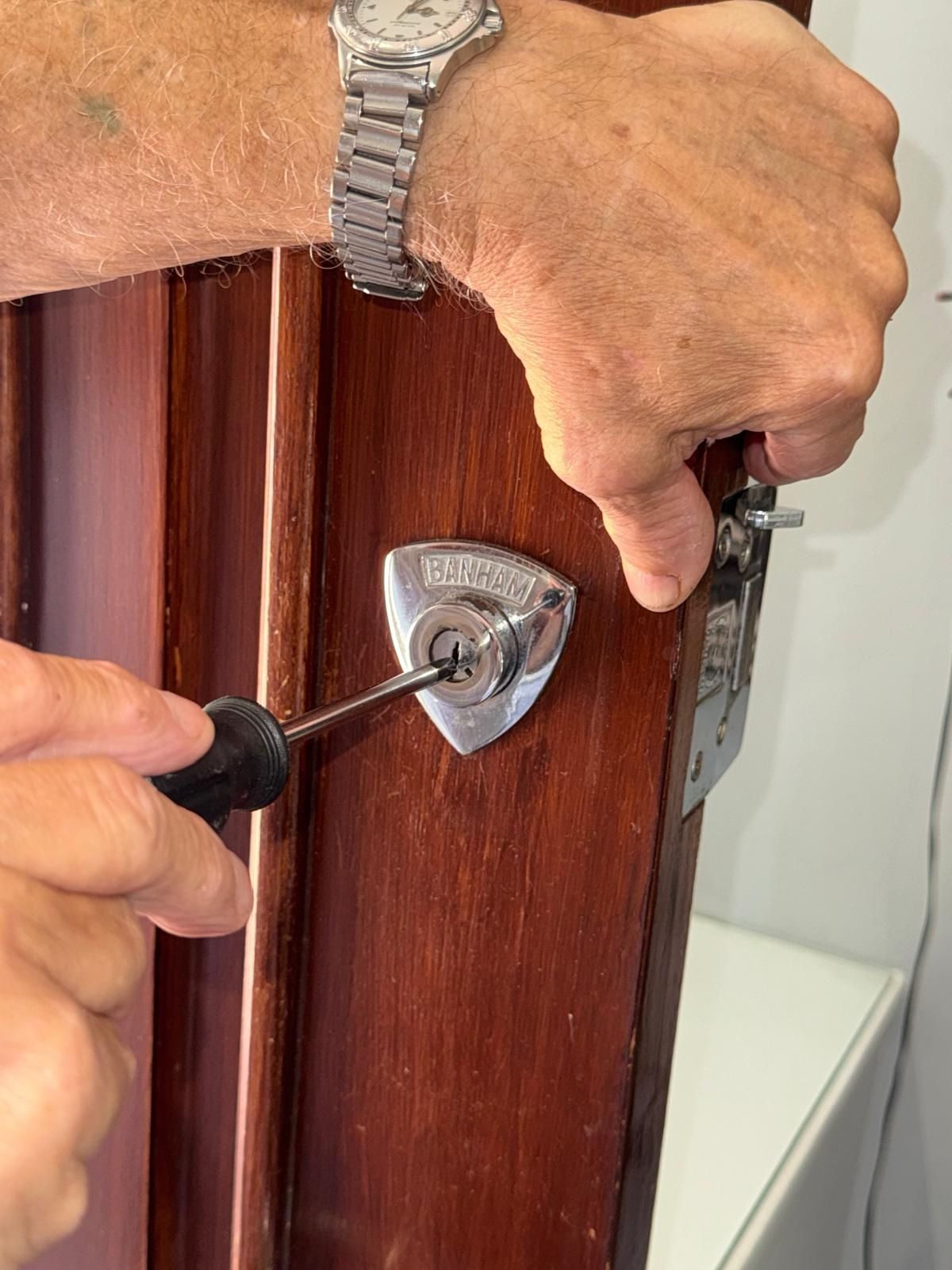Lock replacement and change locks service in Catford