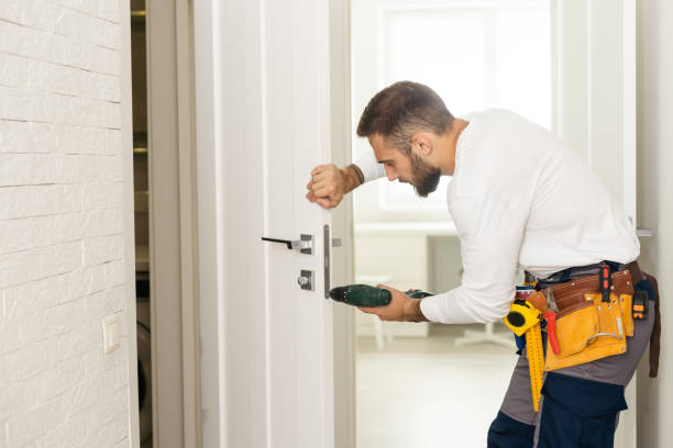 Emergency locksmith attending callout in South East London
